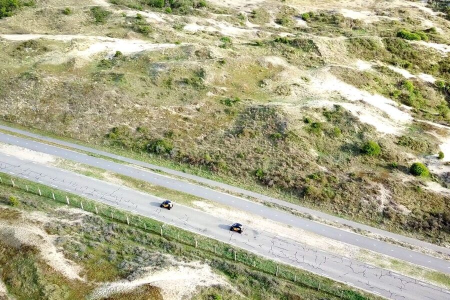 Lisse: Self-Drive Electric Car Dune and Beach Audio Tour - Key points at a glance