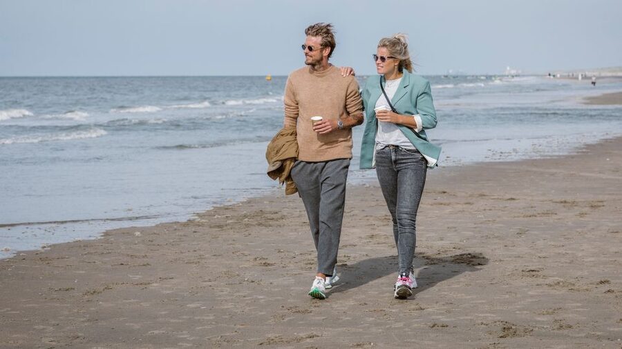 Lisse: Self-Drive Electric Car Dune and Beach Audio Tour - What the audio guide adds
