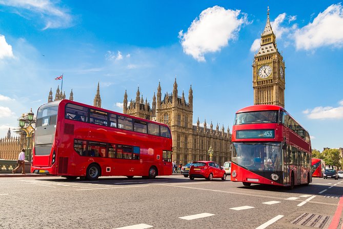 London Public Buses Audio Tour - Trafalgar Square: a practical place to begin