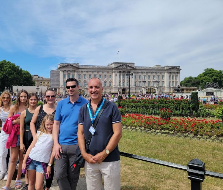 London: Royal Walking Tour and Buckingham Palace Audio Tour - Why this royal route works well