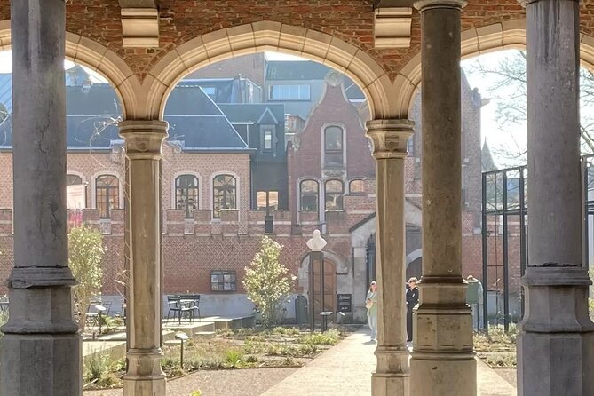 Lost Lanes and Secret Gardens Self Guided Audio Tour - Key things to know before you go