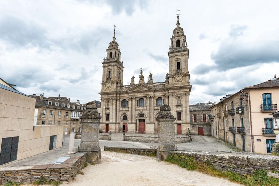 Lugo: Cathedral of Santa Maria Entry Ticket and Audio Guide - The Romanesque Christ in Majesty
