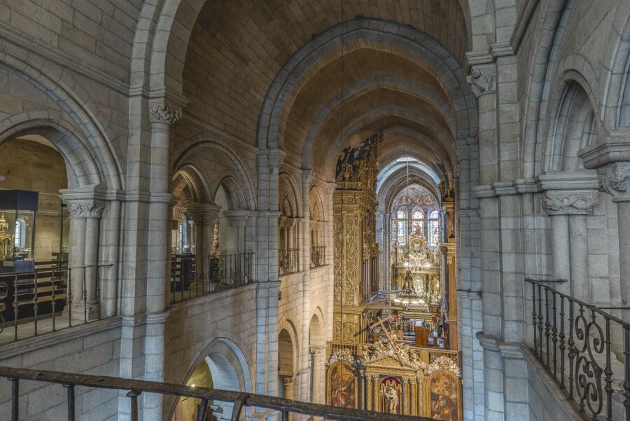 Lugo: Cathedral of Santa Maria Entry Ticket and Audio Guide - Timing, access, and rules that affect your visit