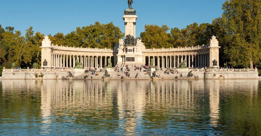 Madrid: El Retiro Park Self-Guided Audio Tour - Starting at Saint Jerome Church near Neptuno