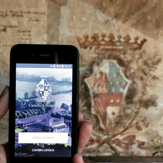 Malpaga Castle ticket with audioguide included - Setting up the Malpaga Castle Experience app