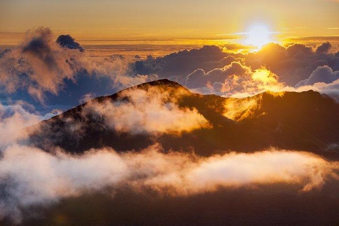 Maui Adventure Bundle: 6 Epic Audio Driving Tours, Including Road to Hana - West Maui’s coast, blowholes, and rougher roads