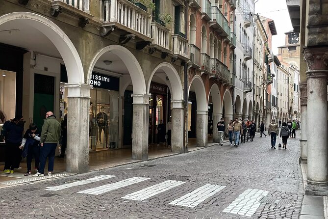Medieval Canals and Fountains: A Treviso Self-Guided Audio Tour - Starting at the Lodge of Knights in central Treviso