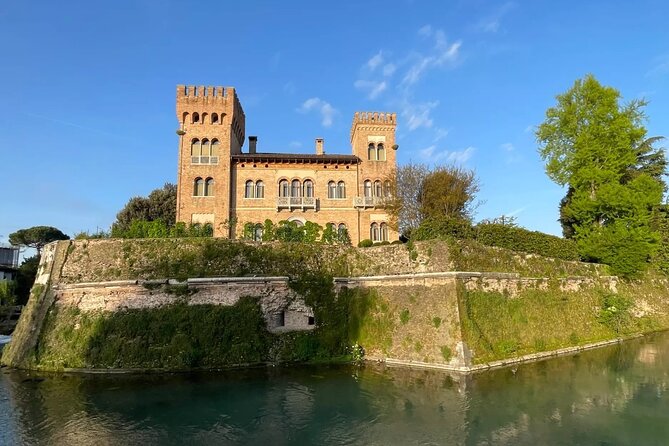 Medieval Canals and Fountains: A Treviso Self-Guided Audio Tour - Treviso Cathedral and its neoclassical staircase