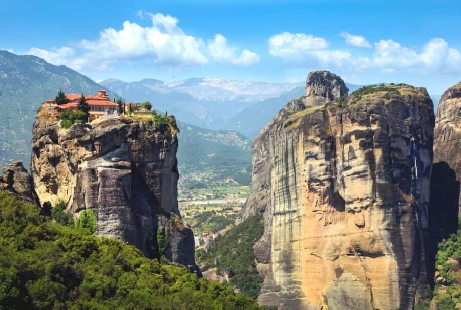 Meteora Private Full Day Tour from Athens & Free Audio Tour - What the $1,013 price buys you
