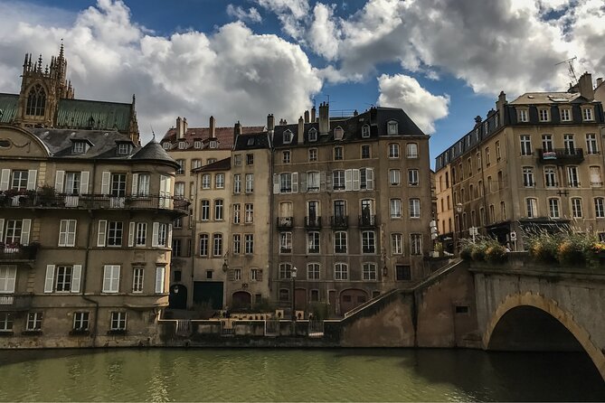 Metz Scavenger Hunt and Highlights Self Guided Audio Tour - Metz Cathedral: the major visual reward