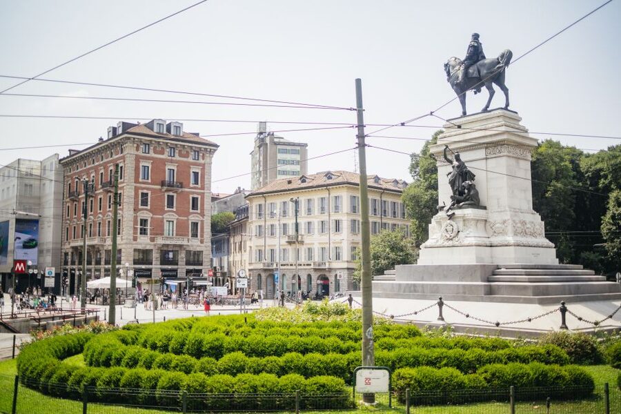 Milan: City Sightseeing Hop-On Hop-Off Bus with Audio Guide - What this Milan bus tour actually gives you