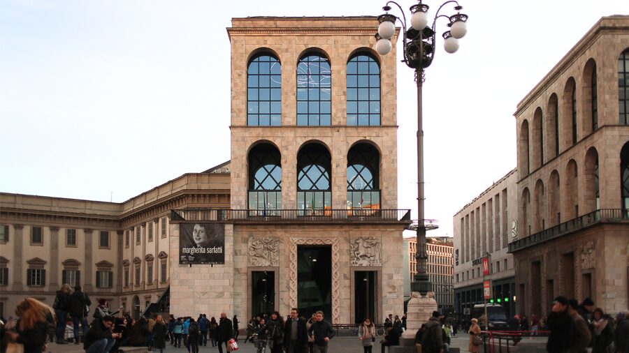 Milan: Museum of the 900 Entry Ticket with Audio Guide - How the smartphone audio guide works