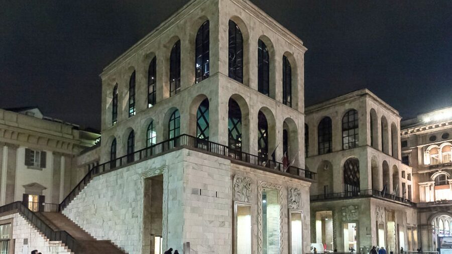 Milan: Museum of the 900 Entry Ticket with Audio Guide - Entering the Palazzo dell’Arengario