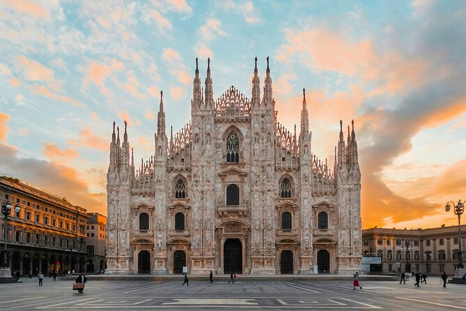 Milano Walking Tour with Audio and Written Guide by a Local - Key points at a glance