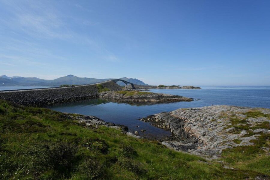 Molde: Atlantic Ocean Road & Varden Audio Guide Bus Tour - Why this route works so well from Molde