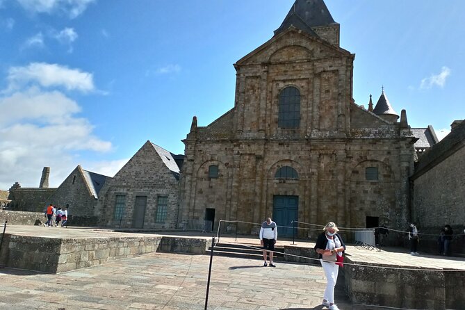 Mont Saint-Michel Abbey in the Middle Ages: A Self-Guided Audio Tour - Starting at Mont Saint-Michel Abbey