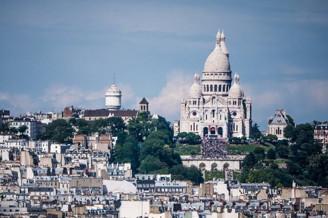 Montmartre Paris Walking Tour with Audioguide on Your Smartphone - Sacré-Coeur and the climb above Paris