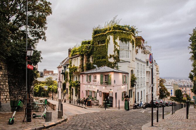 Montmartre: Secret Stories of Paris - Self-Guided Audio Tour - La Maison Rose and the picture-postcard side
