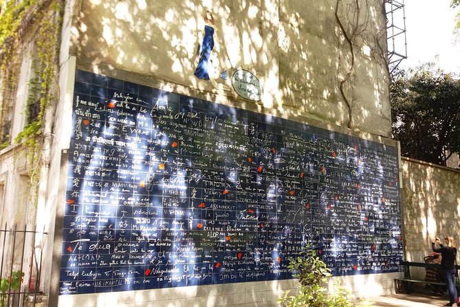 Montmartre Self-Guided Audio Tour: More Than Meets the Eye - Picassos studio and Montmartres art circle