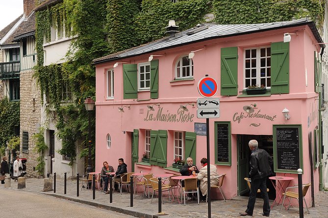 Montmartre Self-Guided Audio Tour: More Than Meets the Eye - Le Passe-Muraille and the streets below