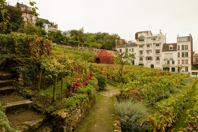 Montmartre Self-Guided Audio Tour: More Than Meets the Eye - Old Christian Paris before the painters