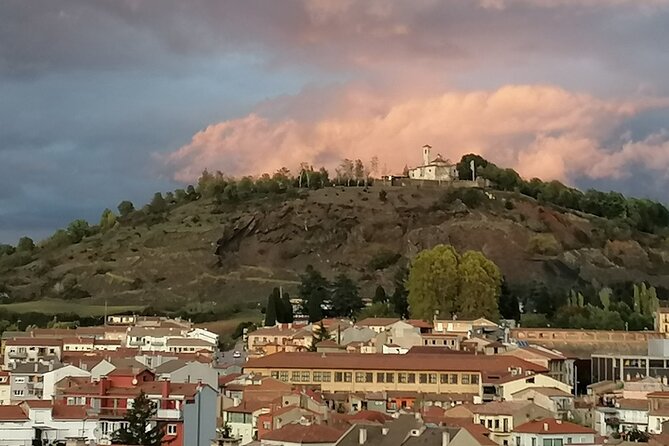 Montsacopa: An audio tour in the Volcano in the Centre of the City - Key points at a glance