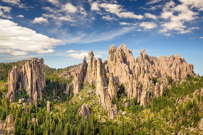 Mount Rushmore Self-Guided Audio Tour Guide - Cathedral Spires and Little Devils Tower