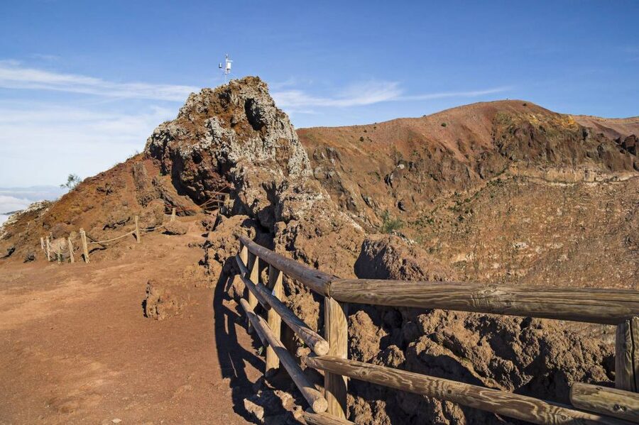 Mount Vesuvius: Skip-the-Line Ticket and Smart Digital Guide - Weather, heat, and the real difficulty of the walk