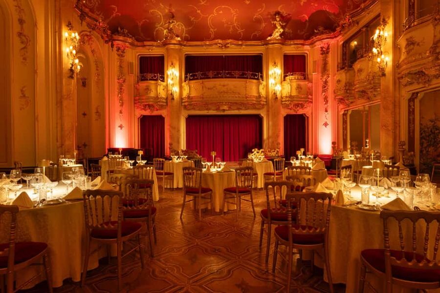 Mozart Dinner Opera in Prague with Audio Guide - Dinner between the concert sections