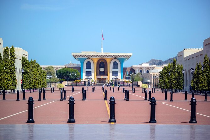 Muscat Half Day City Tour with Audio Guiding - Muttrah Souk is better for browsing than rushing