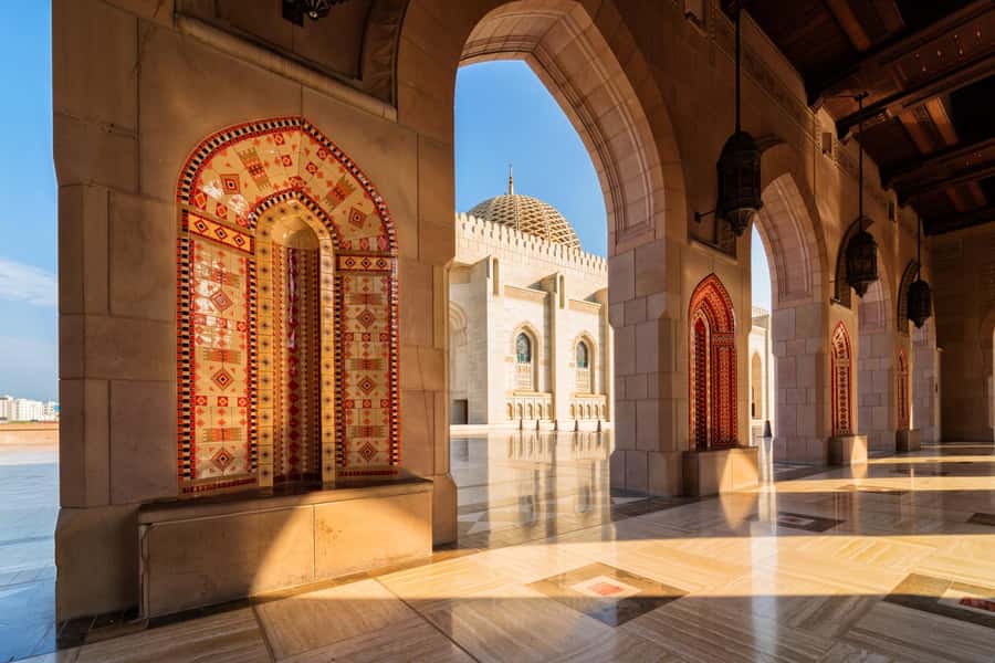 Muscat: Half-Day Sightseeing Essentials Tour and Audio Guide - The fish market: brief and practical