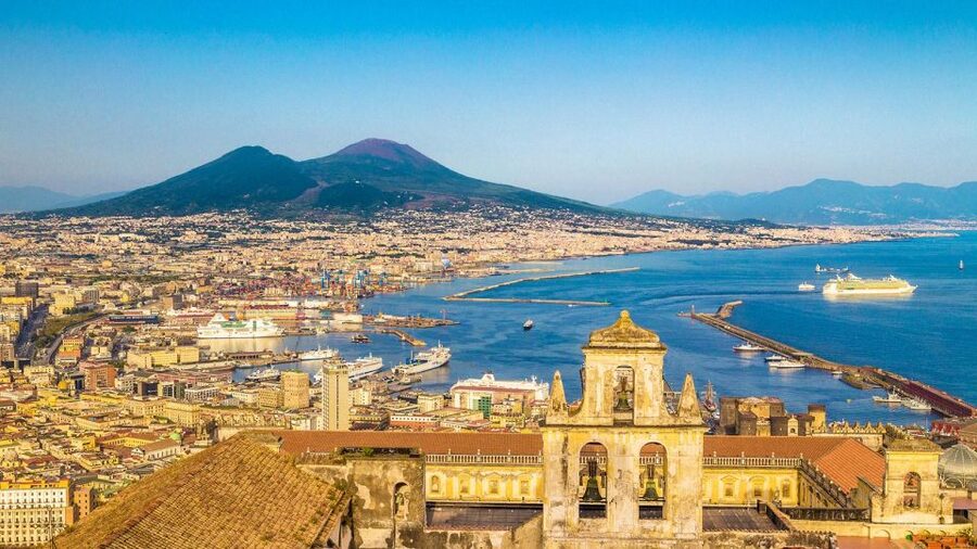 Naples Audioguide - TravelMate app for your smartphone - Naples Introduction and the local food section