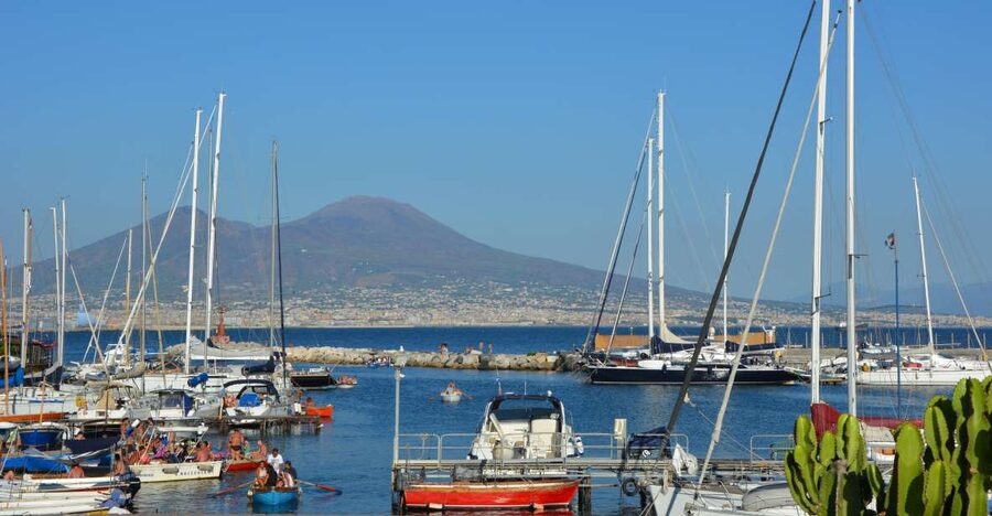 Naples: daily/weekly transport ticket, map and audio guide - What this Naples experience really offers
