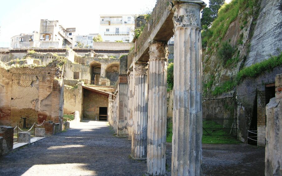 Naples: Herculaneum Entry Ticket with Digital Audio Guide - Arriving at Corso Resina 187