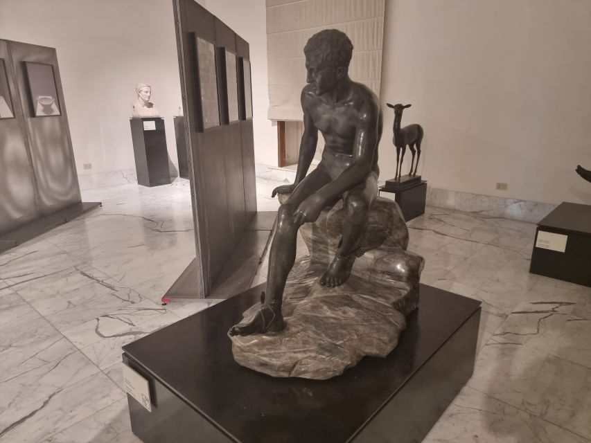 Naples: National Archaeological Museum audio guide - A closer look at the map and navigation