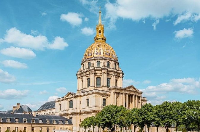 Napoleon's Tomb and Army Museum Admission in Paris with Audio - World War displays and digital battle experiences