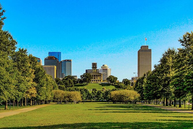 Nashville’s Bicentennial Capitol Mall State Park: A Self-Guided Audio Tour - Starting at the Bicentennial Carillon