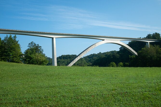 Natchez Trace Parkway Self-Guided Driving Audio Tour - Leiper’s Fork and Nashville’s music connection