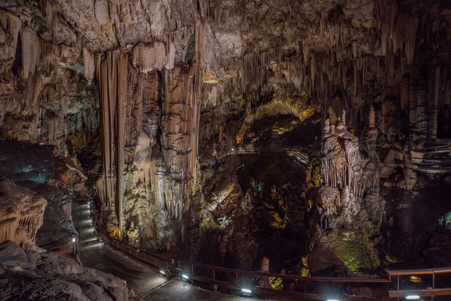 Nerja: Caves of Nerja Entry Ticket with Audio Guide - The first chambers: look up before you move on