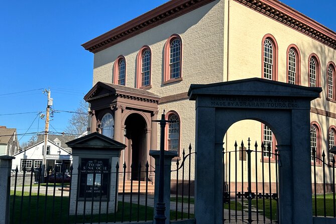 Newport Downtown Historic Audio APP Self Guided Smart Phone Tour - Queen Ann Square and the Revolutionary setting