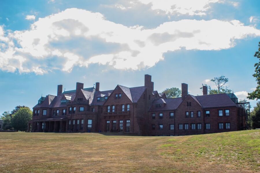 Newport, Rhode Island: Cliff Walk Gilded Age Audio Tour - Rough Point and the Later Fate of the Estates