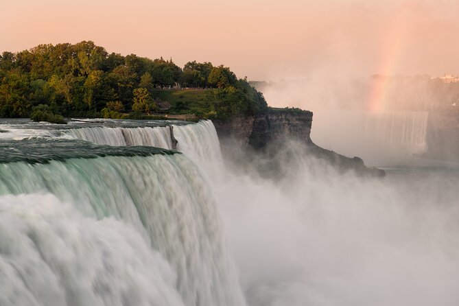 Niagara Falls USA Self-Guided Walking Audio Tour - The Nikola Tesla Monument links water and power