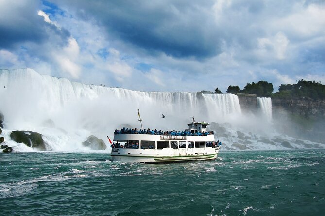 Niagara Falls USA Self-Guided Walking Audio Tour - Cave of the Winds Lookout means spray, noise, and wet clothes