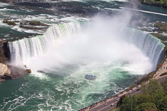 Niagara Falls USA Self-Guided Walking Audio Tour - The Observation Tower sets up the Maid of the Mist