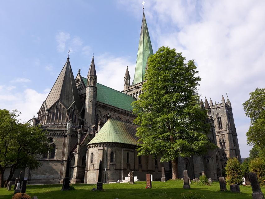 Norwegian Coastal Cities: Smartphone Audio Guide App - Trondheim, cathedral, riverfront and a strange bicycle lift