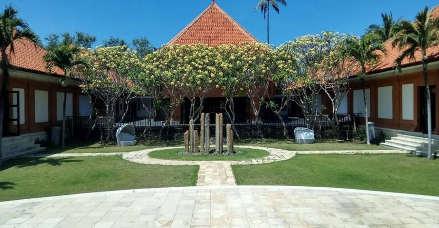 Nusa Dua: Museum Pasifika Admission Ticket with Audio Guide - Indonesian masters and the many faces of Bali