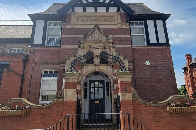 On the Origins of Charles Darwin: A Self-Guided Audio Tour of Shrewsbury - What Shrewsbury Museum adds to the walk