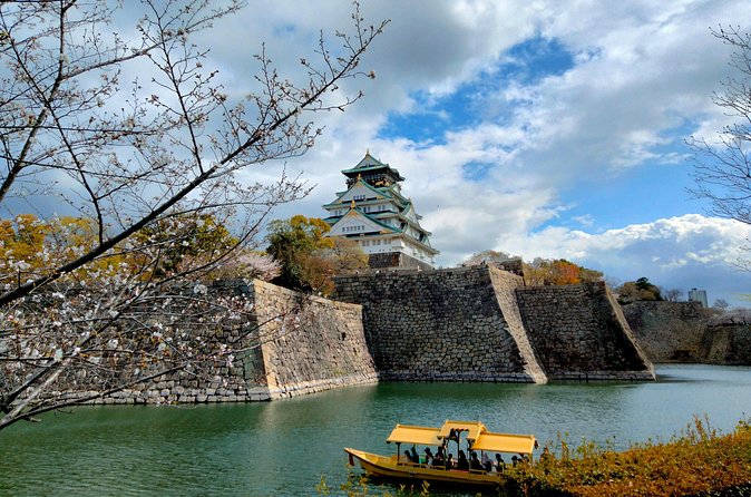 Osaka Castle & Temple Walking Tour with Multilingual Audio Guide - Shitennoji’s Central Complex, 30 minutes
