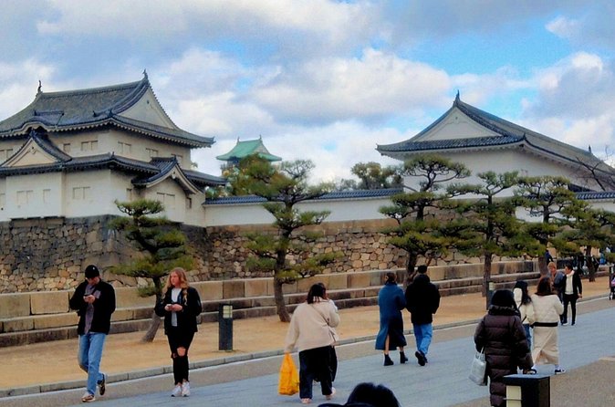 Osaka Castle & Temple Walking Tour with Multilingual Audio Guide - What the audio guide adds