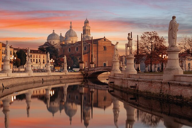 Padova Walking Tour with Audio and Written Guide by a Local - What this Padua walk actually offers